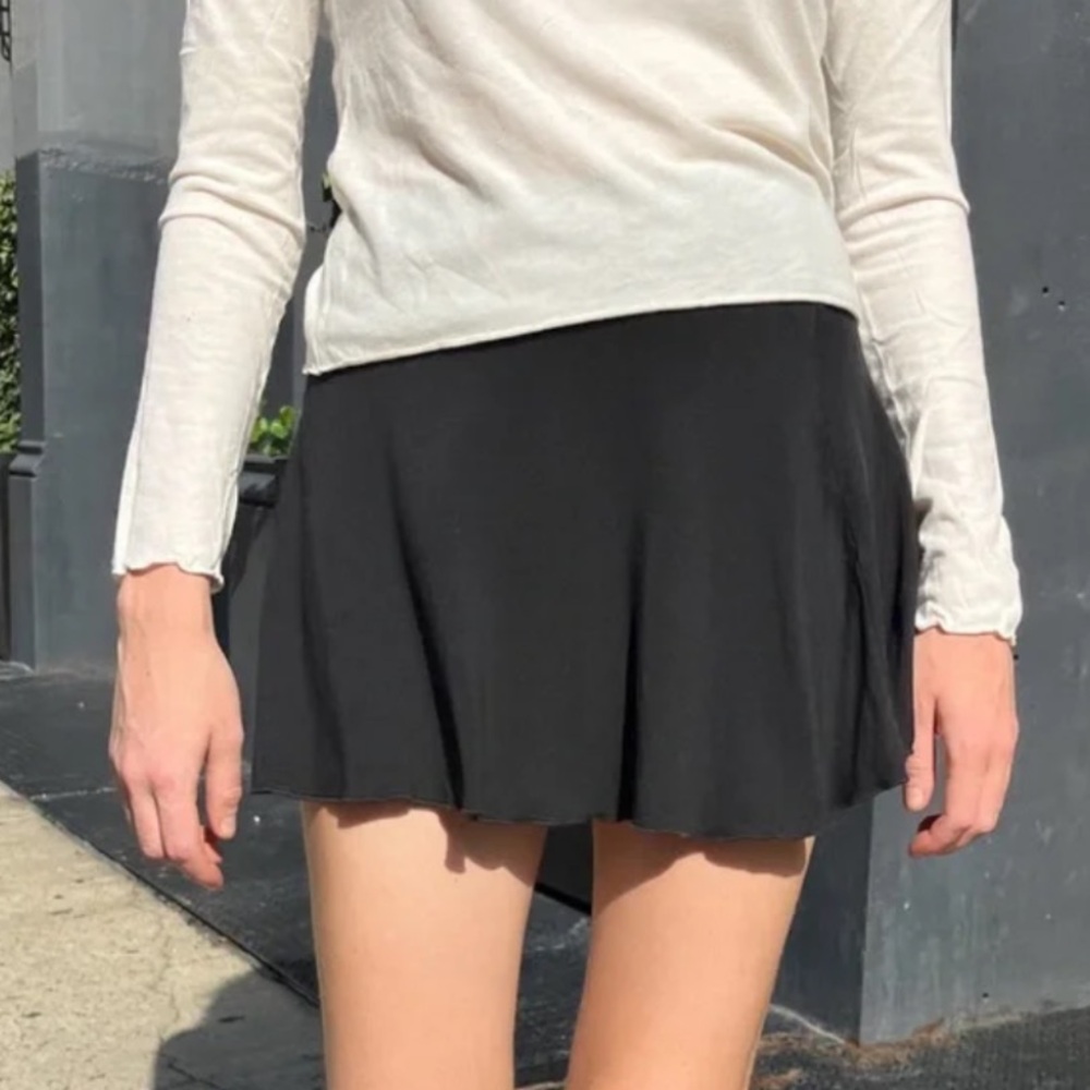 Brandy Melville Starla Mini Skirt in Black